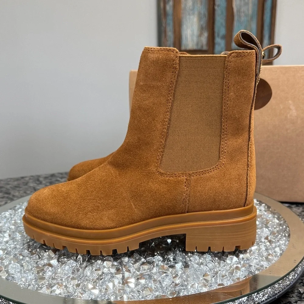 Ralph Lauren Suede Chelsea Lug Boot in whiskey Suede NEW 6